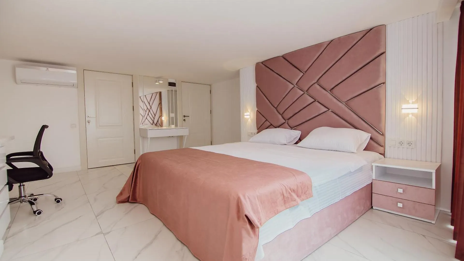 Penthouse-Panorama Apartment Batumi Georgia